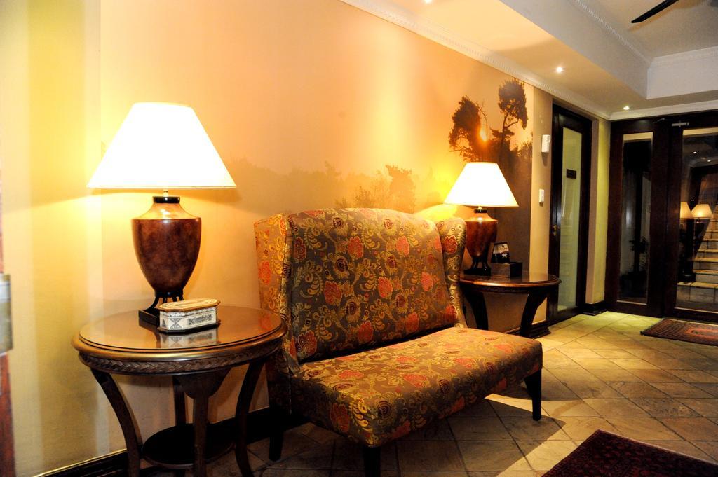 Anta Boga Hotel Bloemfontein Ngoại thất bức ảnh