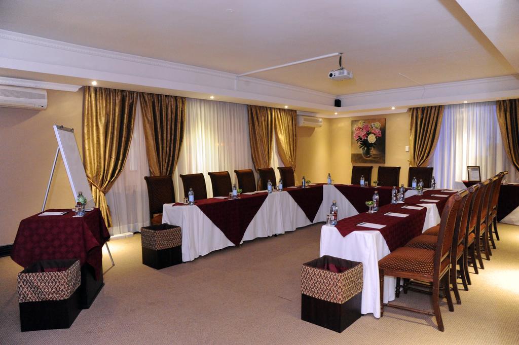 Anta Boga Hotel Bloemfontein Ngoại thất bức ảnh