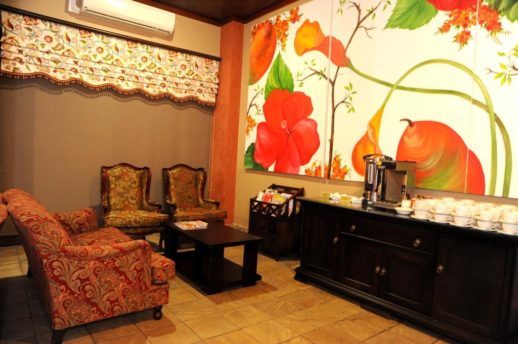 Anta Boga Hotel Bloemfontein Ngoại thất bức ảnh