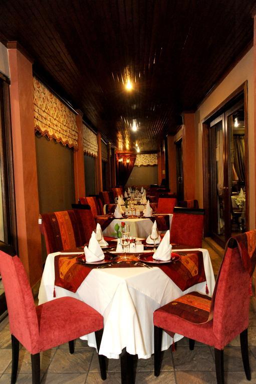Anta Boga Hotel Bloemfontein Ngoại thất bức ảnh