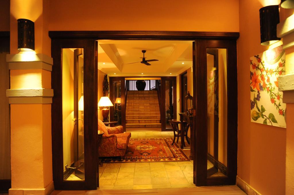 Anta Boga Hotel Bloemfontein Ngoại thất bức ảnh